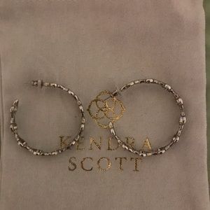 Kendra Scott Abbie Hoops in silver